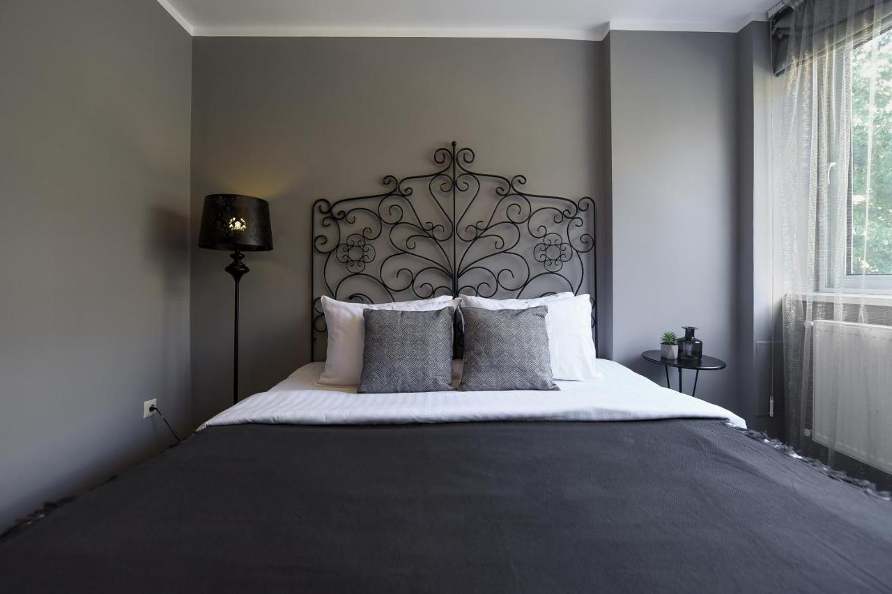 بوخارست Captivating Old Town Apartment المظهر الخارجي الصورة